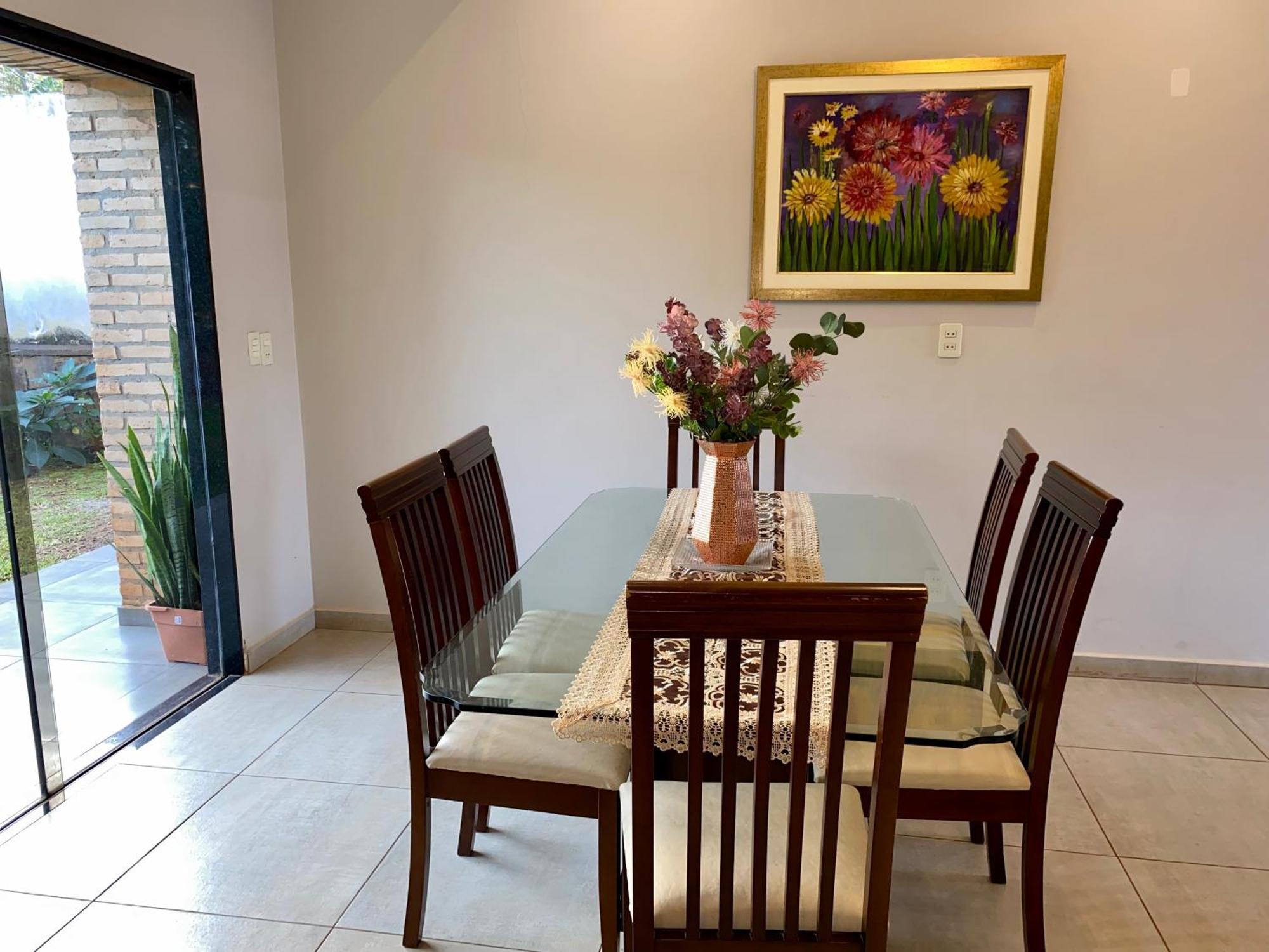 Agradable casa independiente con jardín y estacionamiento Ciudad del Este Exterior foto