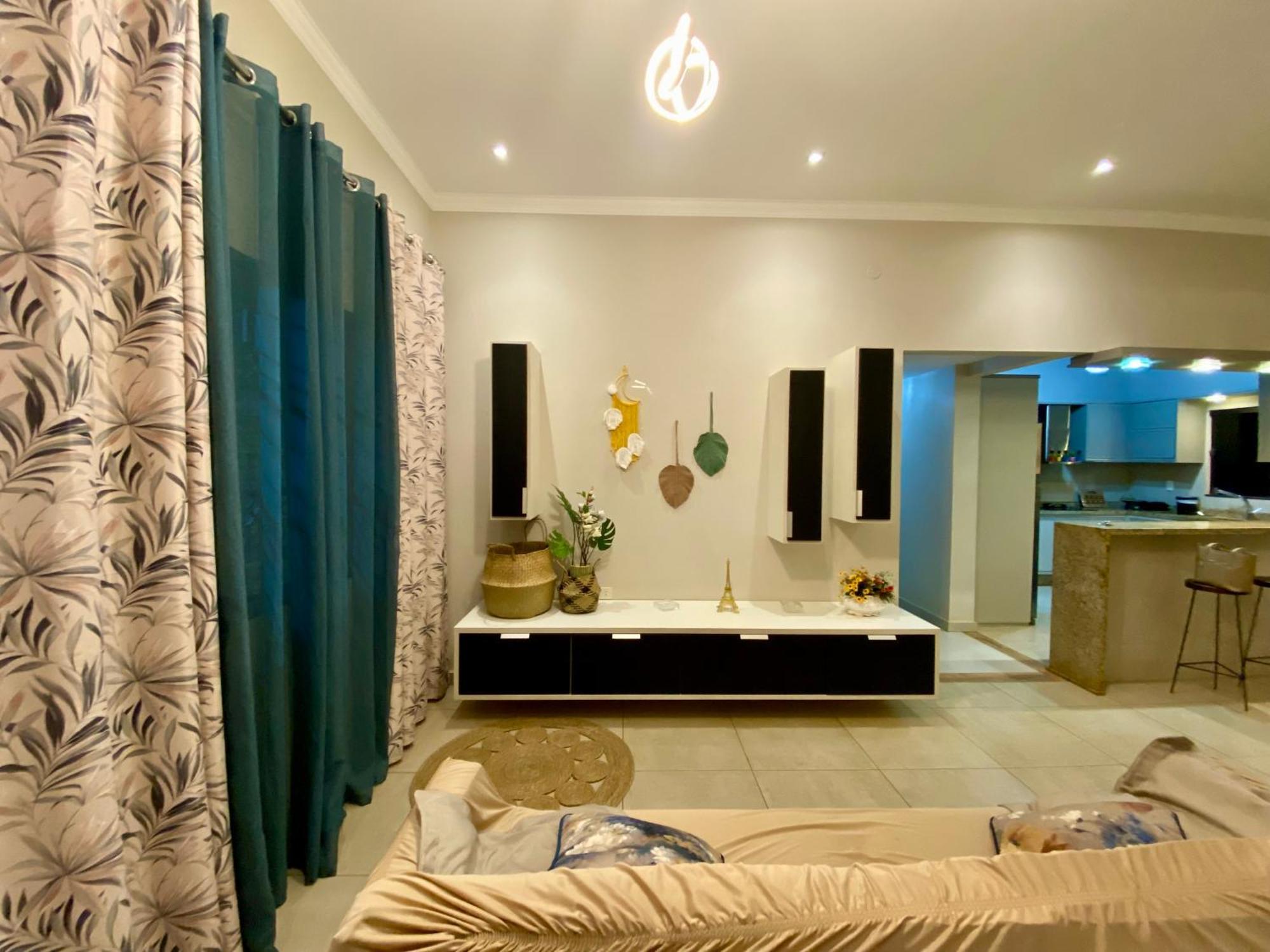 Agradable casa independiente con jardín y estacionamiento Ciudad del Este Exterior foto